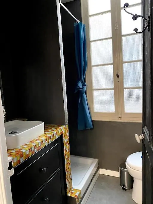 Maison De Caractere Avec Jardin Arbore En Avignon Villa