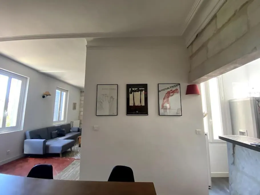 Maison De Caractere Avec Jardin Arbore En Avignon 0*,