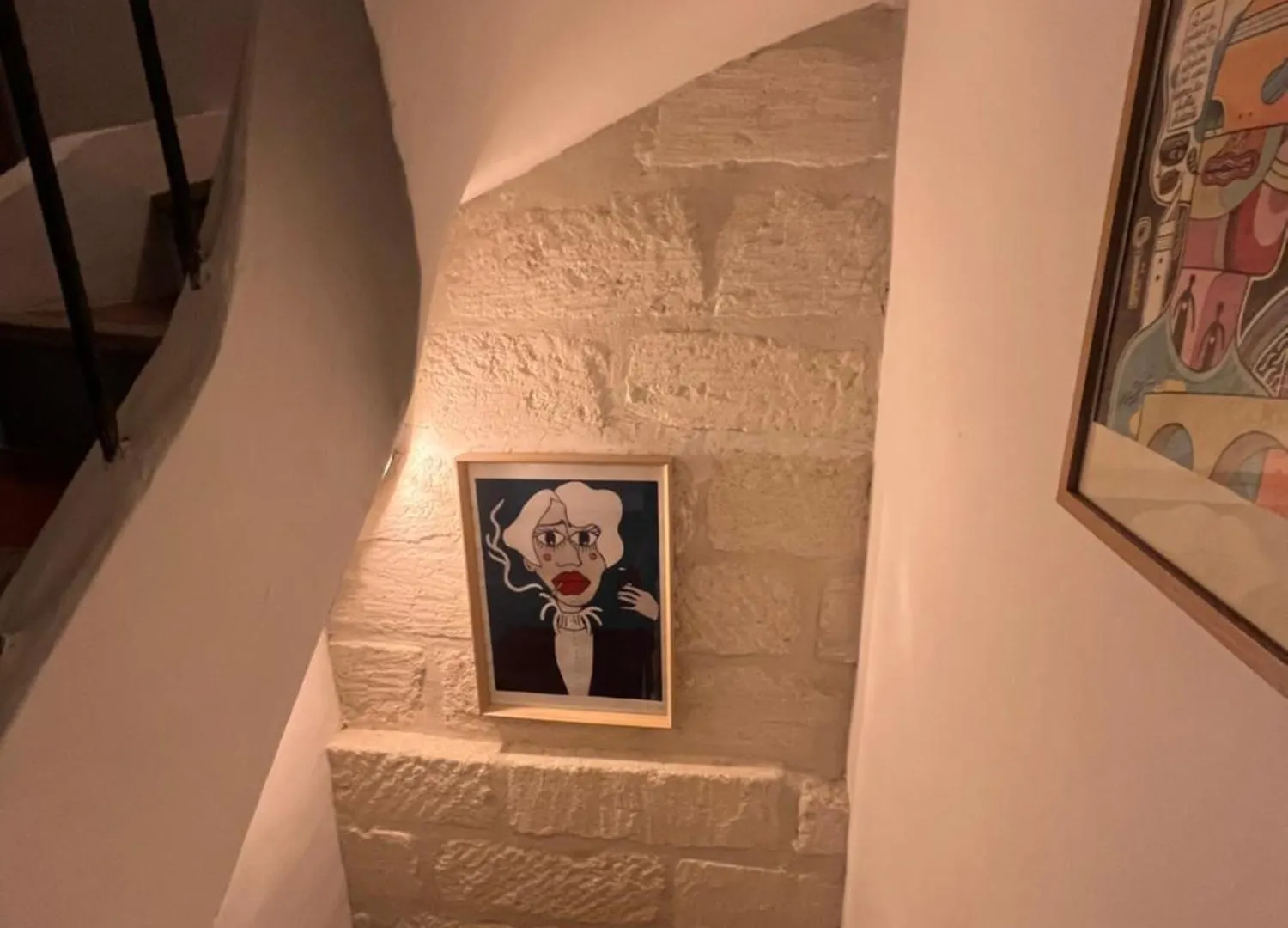Maison De Caractere Avec Jardin Arbore En Avignon France