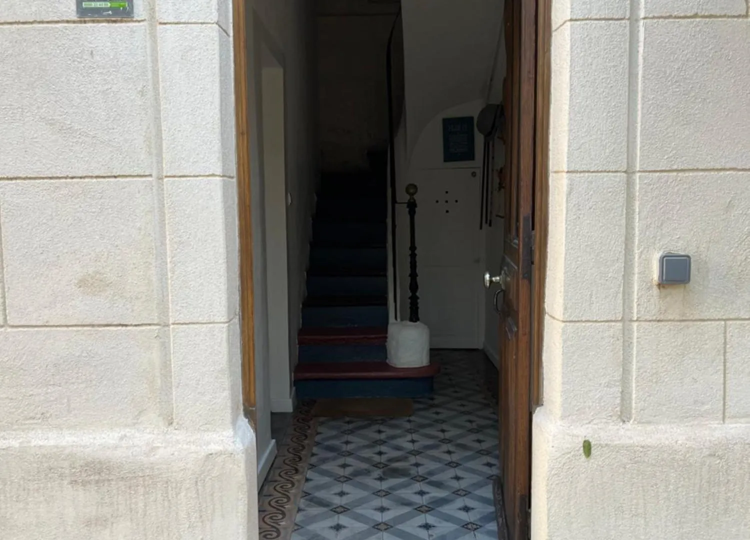 Maison De Caractere Avec Jardin Arbore En Avignon Villa