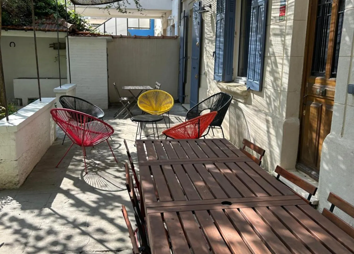 Maison De Caractere Avec Jardin Arbore En Avignon Villa